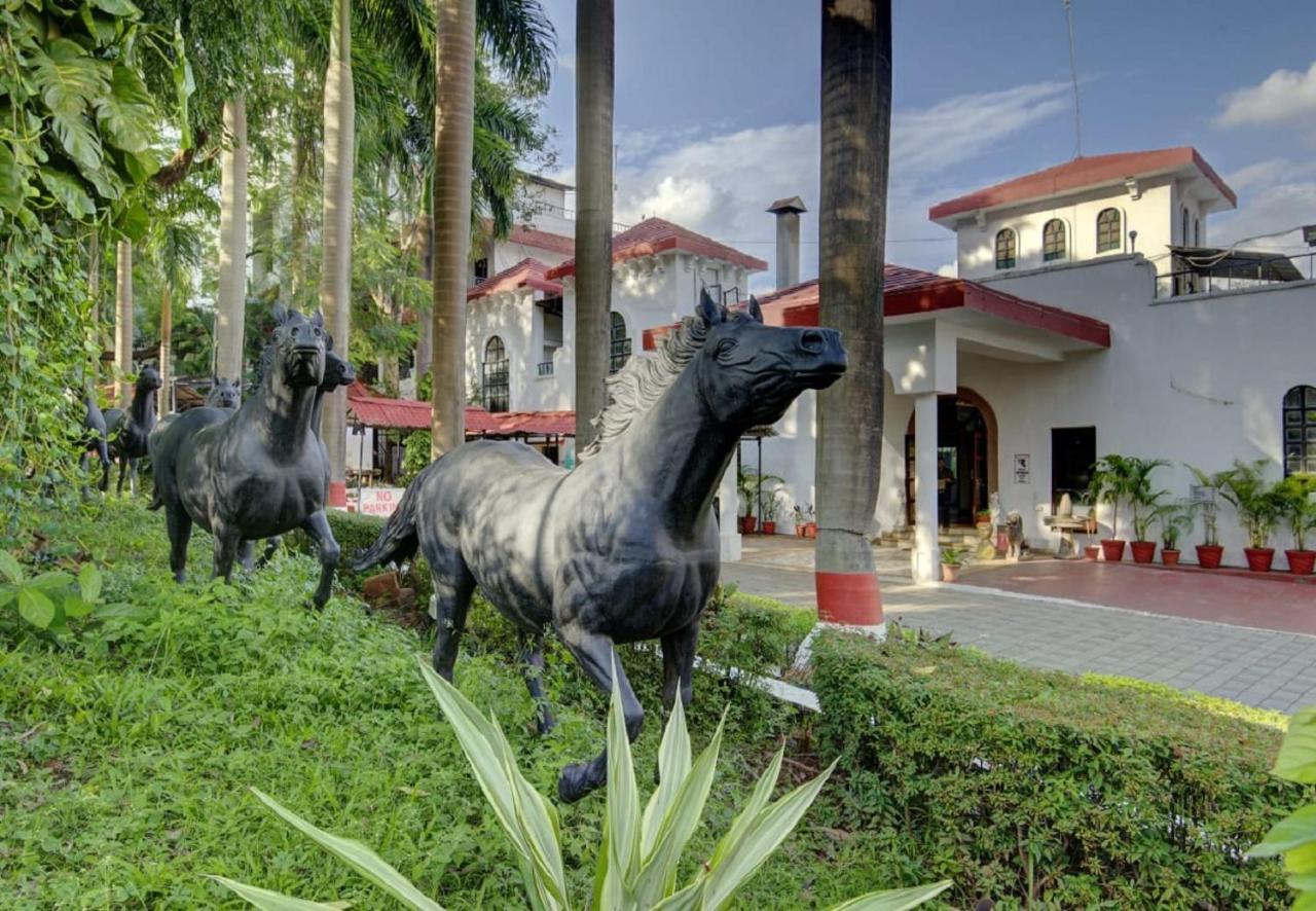 Khanvel Resort Silvassa Ngoại thất bức ảnh