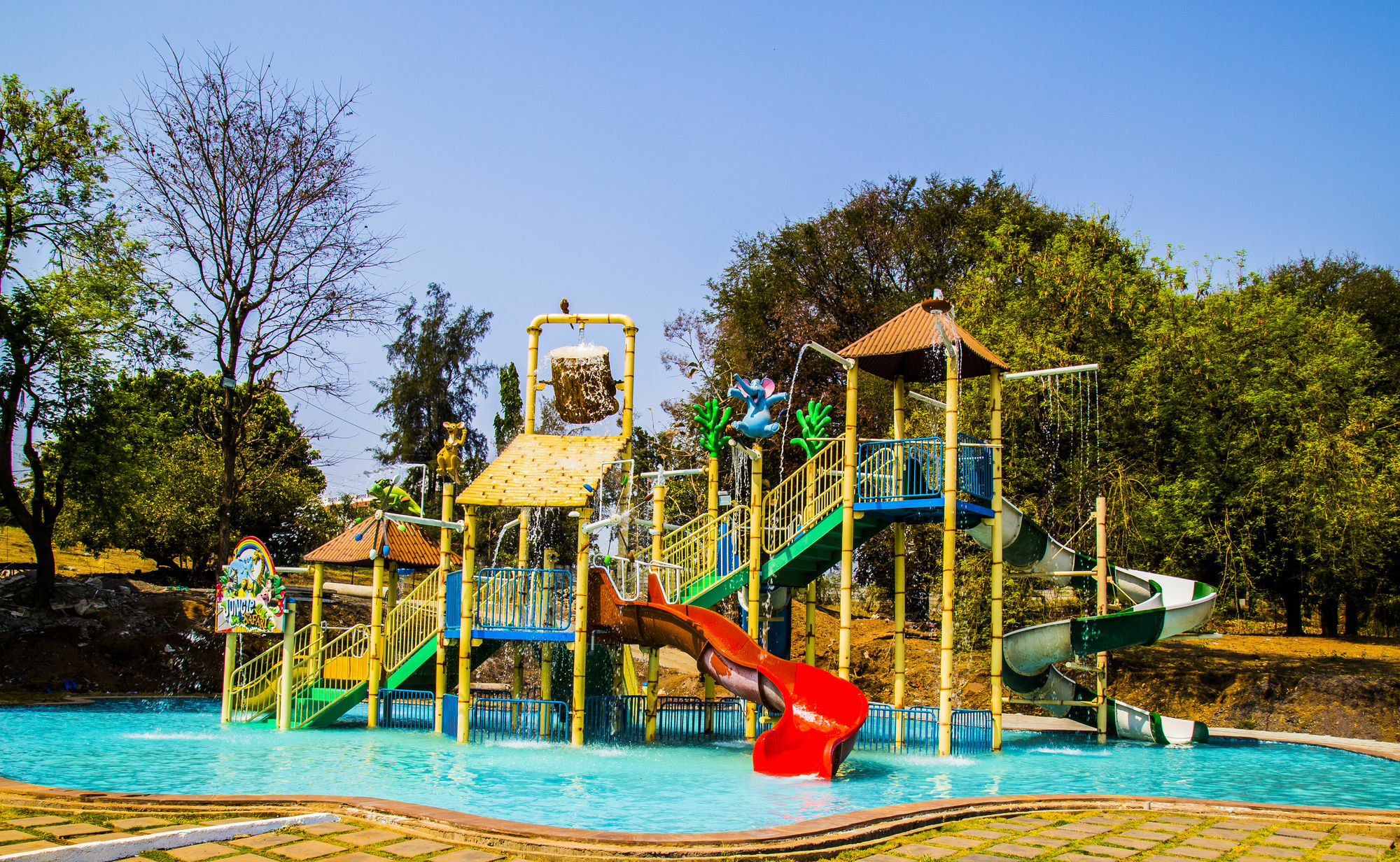 Khanvel Resort Silvassa Ngoại thất bức ảnh