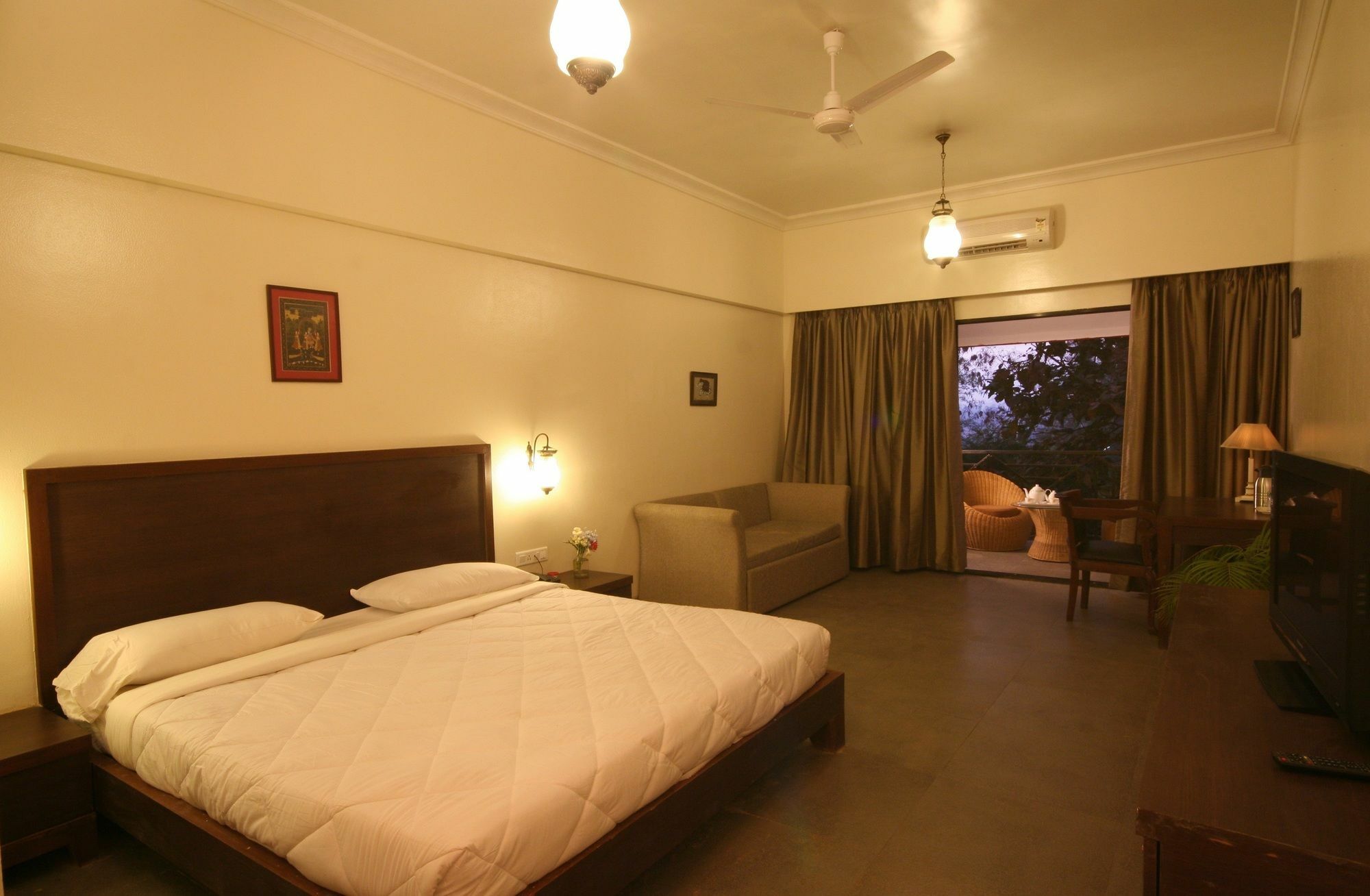 Khanvel Resort Silvassa Ngoại thất bức ảnh